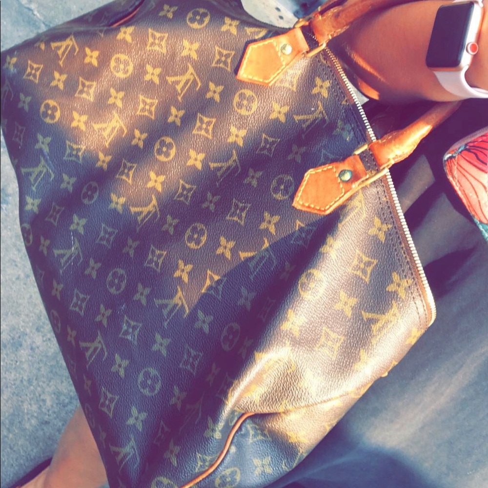 Used Louis Vuitton Speedy 40